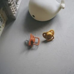 Filibabba 2-pak Sutter 0-6 Mdr. - Golden Mustard Filibabba Moments -Ergobaby store unnamed file 3173